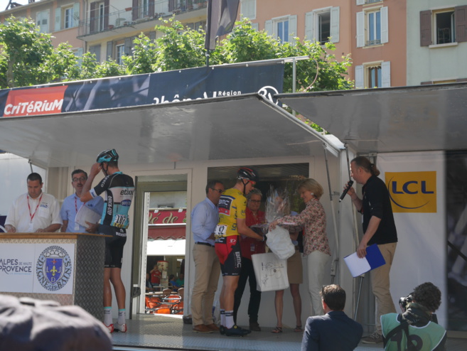 La petite reine dans la roue de Bernard Thévenet et Bernard Hinault La petite reine dans la roue de Bernard Thévenet et Bernard Hinault