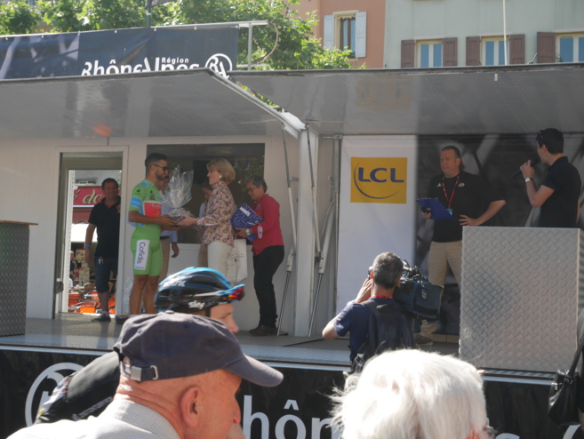 La petite reine dans la roue de Bernard Thévenet et Bernard Hinault La petite reine dans la roue de Bernard Thévenet et Bernard Hinault