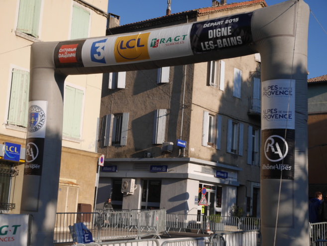 La petite reine dans la roue de Bernard Thévenet et Bernard Hinault La petite reine dans la roue de Bernard Thévenet et Bernard Hinault