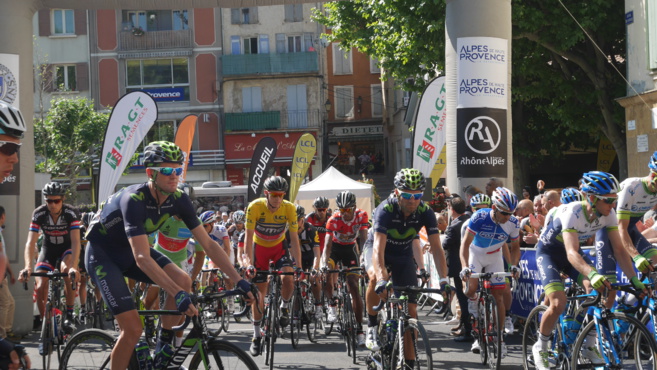 La petite reine dans la roue de Bernard Thévenet et Bernard Hinault La petite reine dans la roue de Bernard Thévenet et Bernard Hinault