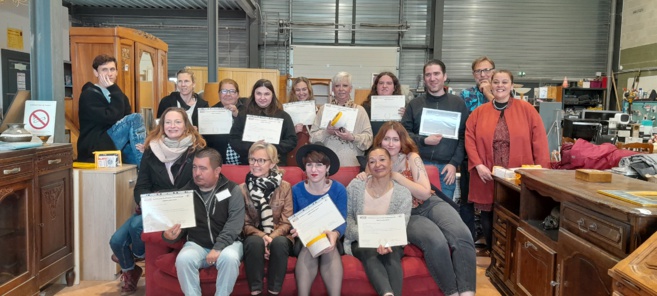 REMISE DE DIPLOME du CQP à La Ressourcerie de Haute Provence Sainte-Tulle-Forcalquier-Châteaux-Arnoux REMISE DE DIPLOME du CQP à La Ressourcerie de Haute Provence Sainte-Tulle-Forcalquier-Châteaux-Arnoux