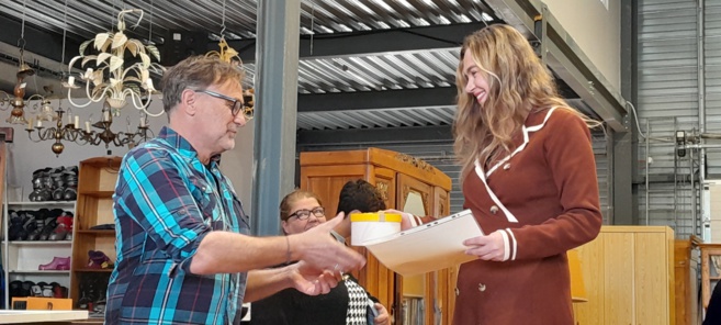 REMISE DE DIPLOME du CQP à La Ressourcerie de Haute Provence Sainte-Tulle-Forcalquier-Châteaux-Arnoux REMISE DE DIPLOME du CQP à La Ressourcerie de Haute Provence Sainte-Tulle-Forcalquier-Châteaux-Arnoux