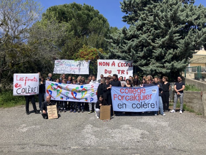 "Ecole Morte" - 05 avril 2024 - Grève de contestation face à la réforme "choc des savoirs" "Ecole Morte" - 05 avril 2024 - Grève de contestation face à la réforme "choc des savoirs"