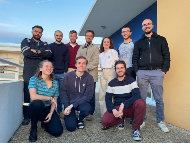 Au Rad'lo ou l'apprentissage de la survie en mer Au Rad'lo ou l'apprentissage de la survie en mer