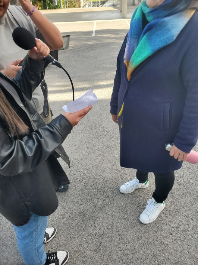 Emission du Collège Jean Giono de Manosque sur le thème de l'engagement Emission du Collège Jean Giono de Manosque sur le thème de l'engagement