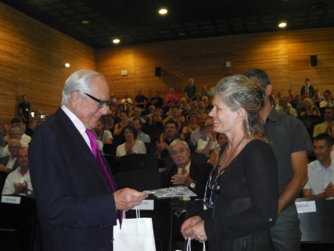 La statue de la connaissance universelle du lycée des métiers Martin-Bret La statue de la connaissance universelle du lycée des métiers Martin-Bret