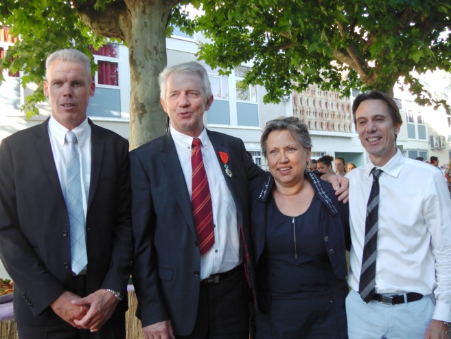 Michel Patswa, le proviseur de Martin-Bret devenu Chevalier de la Légion d’honneur Michel Patswa, le proviseur de Martin-Bret devenu Chevalier de la Légion d’honneur