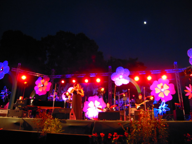 Sheila Raye Charles, fille du chanteur Ray Charles. Sheila Raye Charles, fille du chanteur Ray Charles.