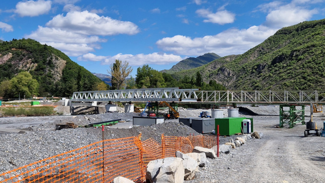 La construction du pont des arches avance bien ! La construction du pont des arches avance bien !