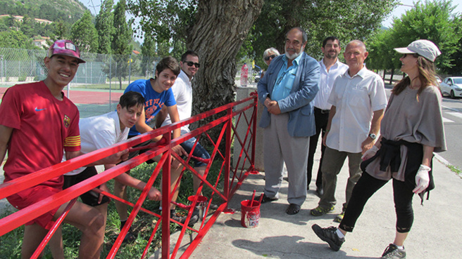Des jeunes Dignois ont participé à l’embellissement de leur ville Des jeunes Dignois ont participé à l’embellissement de leur ville