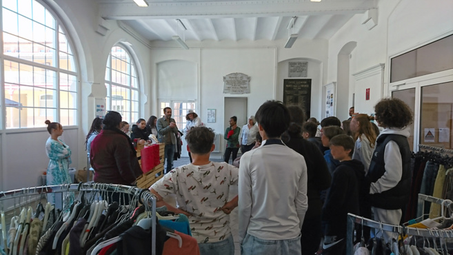 Vente de vêtements d'occasion au Collège Gassendi : le Dress Gass Vente de vêtements d'occasion au Collège Gassendi : le Dress Gass