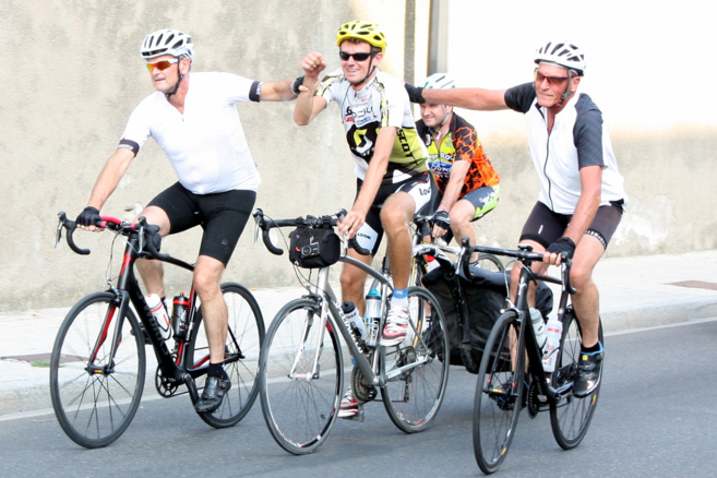 Un prof d’Histoire a fait le tour de France en vélo ! Un prof d’Histoire a fait le tour de France en vélo !