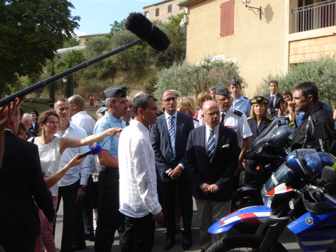Manuel Valls et Bernard Cazeneuve, visite ministérielle à deux voix dans le Verdon Manuel Valls et Bernard Cazeneuve, visite ministérielle à deux voix dans le Verdon