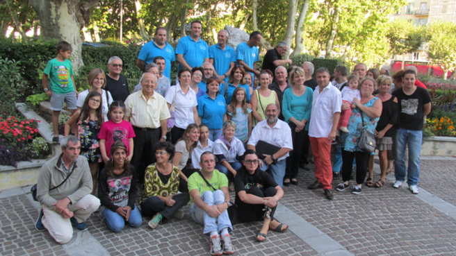 Un apéritif convivial pour dresser le bilan du Corso de la Lavande. Un apéritif convivial pour dresser le bilan du Corso de la Lavande.