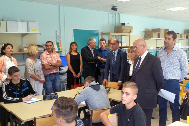 Le Recteur à Château-Arnoux Saint-Auban pour la rentrée ! Le Recteur à Château-Arnoux Saint-Auban pour la rentrée !