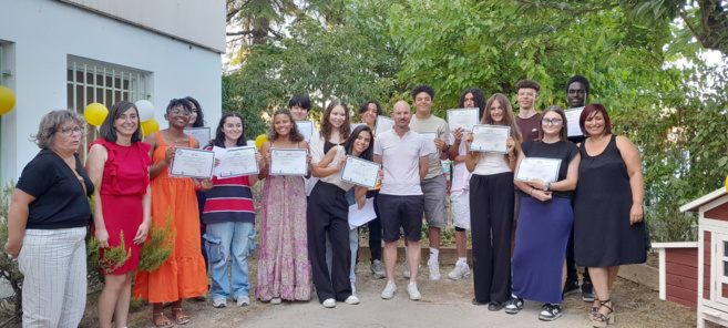 Retour sur l' exprérience de l'été de "La Coopérative Jeunesse de Services à Manosque" ! Retour sur l' exprérience de l'été de "La Coopérative Jeunesse de Services à Manosque" !