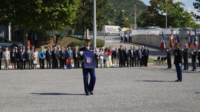 Un nouveau commandant pour le groupement de gendarmerie des Alpes de Haute Provence. Un nouveau commandant pour le groupement de gendarmerie des Alpes de Haute Provence.