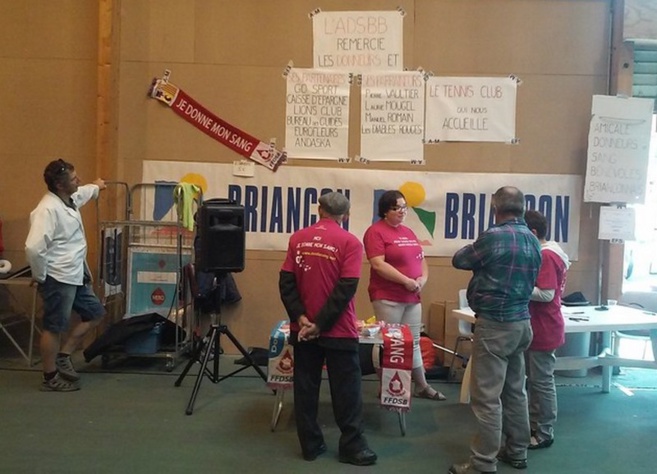Challenge de Don du Sang aux tennis couverts de Briançon Challenge de Don du Sang aux tennis couverts de Briançon