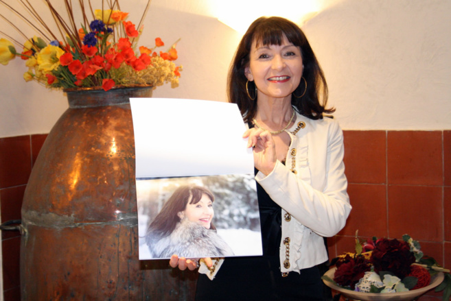 Une sisteronaise édite un calendrier glamour et élégant entre Alpes et Provence ! Une sisteronaise édite un calendrier glamour et élégant entre Alpes et Provence !