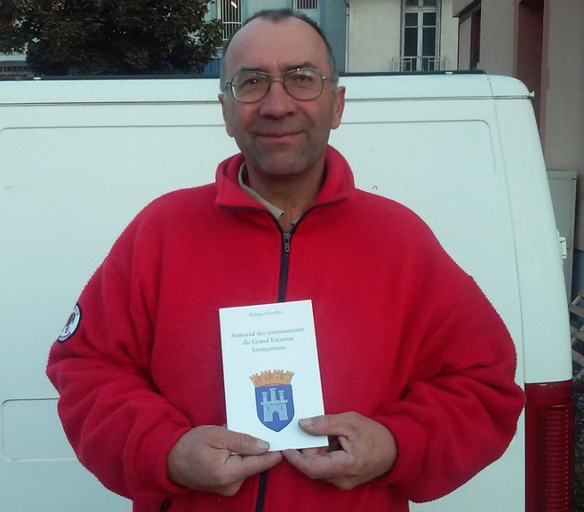 Philippe Chevallier publie un livre sur les blasons du Briançonnais Philippe Chevallier publie un livre sur les blasons du Briançonnais