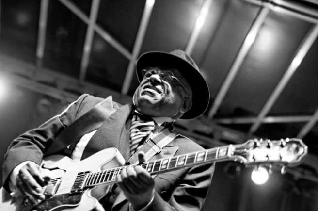 Crédit photot: site blues.gr Crédit photot: site blues.gr