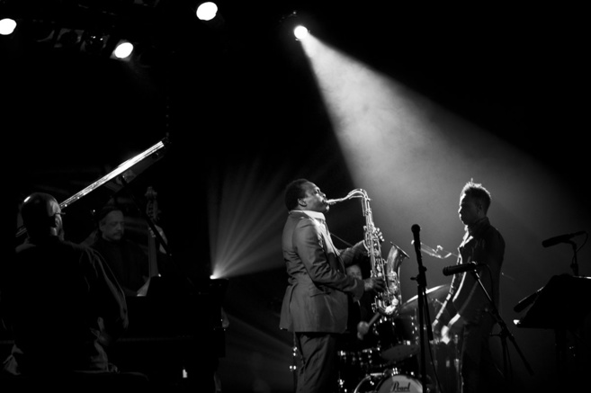 David Murray et Saul Williams donnent un concert à l’infinité au théâtre Durance ce soir ! David Murray et Saul Williams donnent un concert à l’infinité au théâtre Durance ce soir !