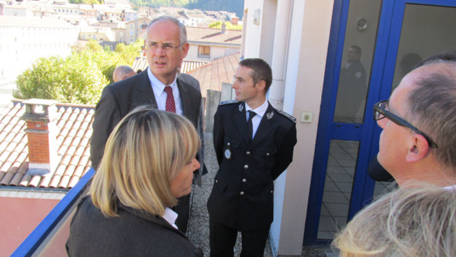 Le Préfet de Région était dans les Alpes du Sud la semaine dernière. Le Préfet de Région était dans les Alpes du Sud la semaine dernière.