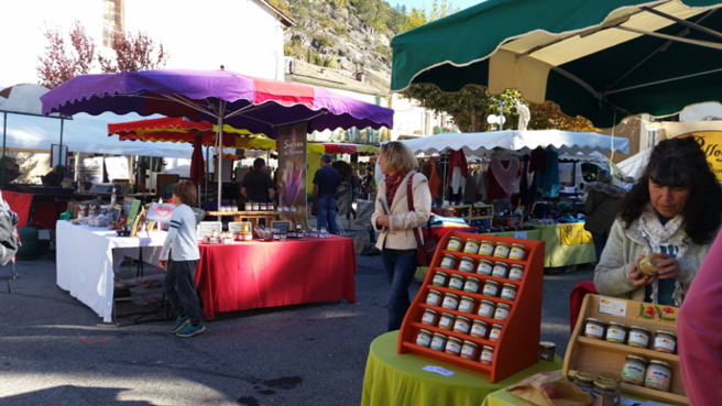 La poire Sarteau a été dignement fêtée à La Javie La poire Sarteau a été dignement fêtée à La Javie