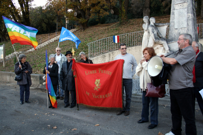 Une manifestation en marge des commémorations du 11 novembre ! Une manifestation en marge des commémorations du 11 novembre !