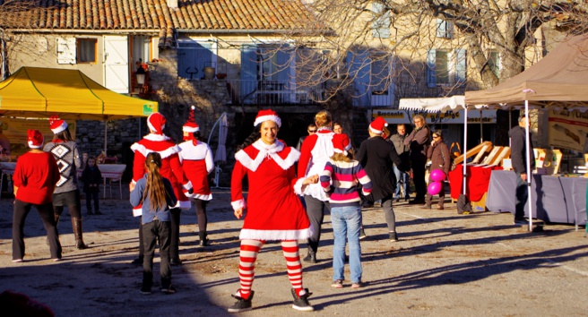 Et de deux pour le marché de noël de Montfuron ce dimanche! Et de deux pour le marché de noël de Montfuron ce dimanche!