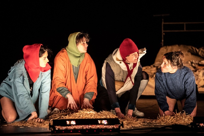 Vaisseau Famille et le collectif Marthe, avec Itto Mehdaoui, dans le mag "A la bonne heure !" - 03/02/2025 Vaisseau Famille et le collectif Marthe, avec Itto Mehdaoui, dans le mag "A la bonne heure !" - 03/02/2025