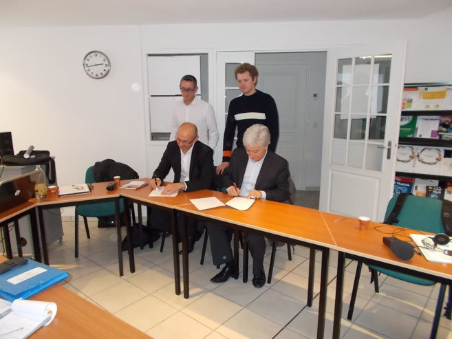 Une convention entre l’Udess 05 et Esia Une convention entre l’Udess 05 et Esia