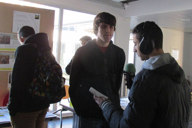 Les jeunes Dignois militent pour les Droits de l’Homme Les jeunes Dignois militent pour les Droits de l’Homme