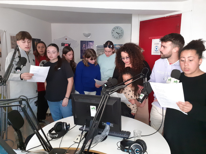 Le Pôle jeunes de Sisteron fait son Rap sur Mistral Le Pôle jeunes de Sisteron fait son Rap sur Mistral