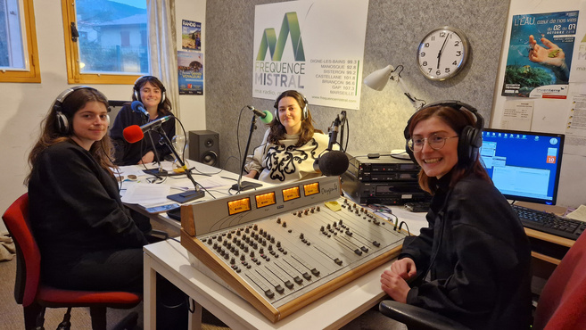 Le 1er groupe - Doit-on séparer l'oeuvre de l'artiste ? Le 1er groupe - Doit-on séparer l'oeuvre de l'artiste ?