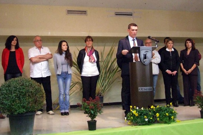 Claude Fiaert souligne la fracture entre la classe politique et le quotidien des Français ! Claude Fiaert souligne la fracture entre la classe politique et le quotidien des Français !