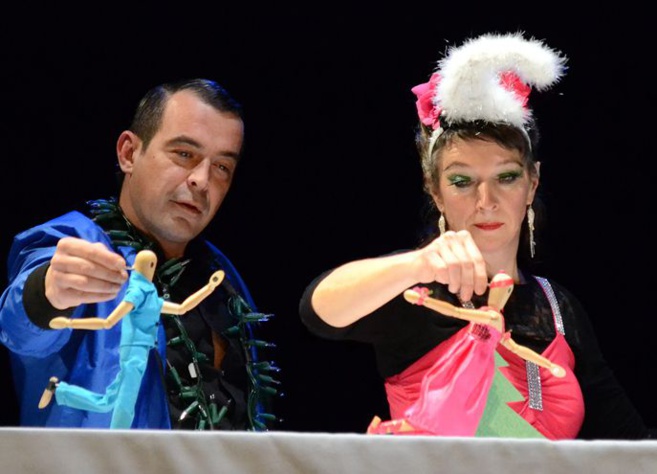 Roméo et Juliette en théâtre d’objets pour le bonheur des enfants Roméo et Juliette en théâtre d’objets pour le bonheur des enfants