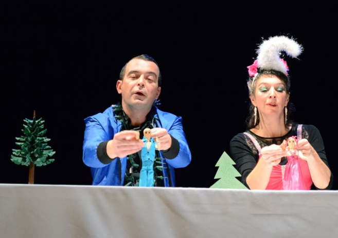 Roméo et Juliette en théâtre d’objets pour le bonheur des enfants Roméo et Juliette en théâtre d’objets pour le bonheur des enfants