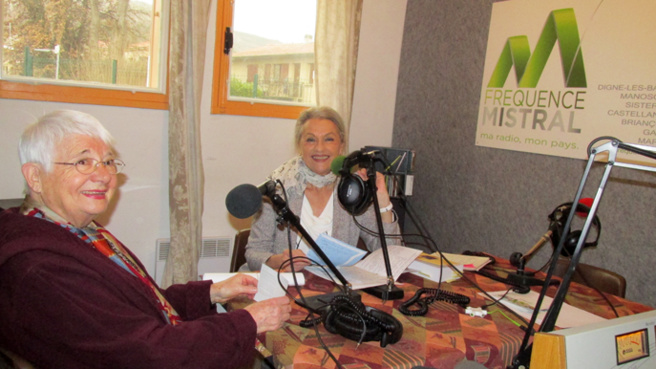 De gauche à droite Denise At et Jacqueline Hennegrave De gauche à droite Denise At et Jacqueline Hennegrave