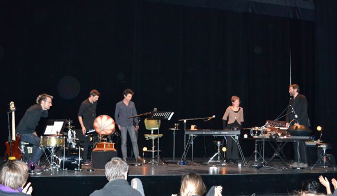 Des Polissonneries sous casque pour des sensations nouvelles Des Polissonneries sous casque pour des sensations nouvelles