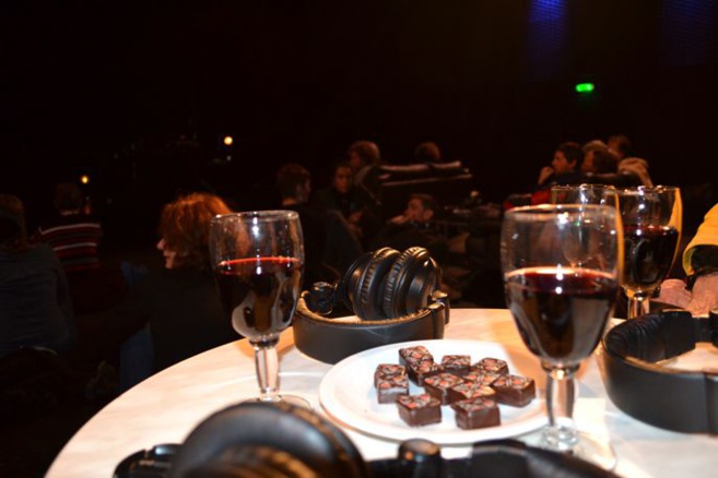 Des Polissonneries sous casque pour des sensations nouvelles Des Polissonneries sous casque pour des sensations nouvelles