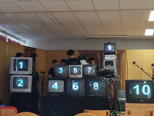 SUPER ONANISME MACHINE by TRIFOUILLE 1ER : entre set électro et vidéos tweakées SUPER ONANISME MACHINE by TRIFOUILLE 1ER : entre set électro et vidéos tweakées