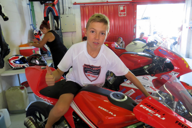 2016-02-03 : Radiolescent spécial Loris Fayet ! 2016-02-03 : Radiolescent spécial Loris Fayet !