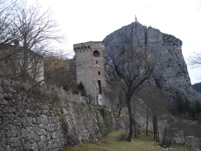 Les Jardins de la Tour ont été restaurés à Castellane Les Jardins de la Tour ont été restaurés à Castellane