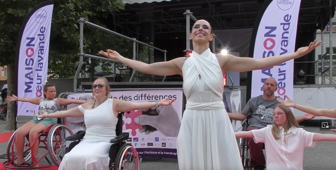 Cliquez sur la photo pour voir et écouter la vidéo de l'interview de Laura Garcia Cliquez sur la photo pour voir et écouter la vidéo de l'interview de Laura Garcia