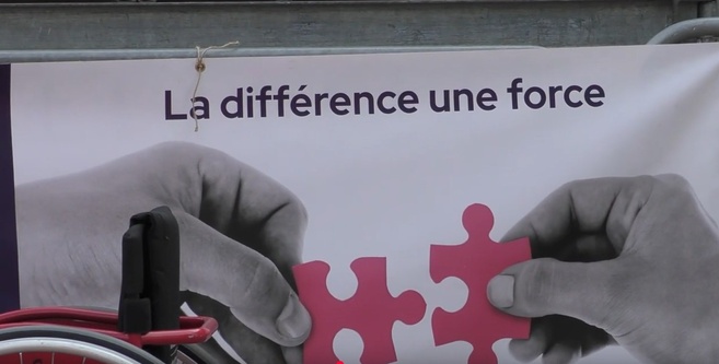 Cliquez sur la photo pour écouter et voir la vidéo de l'interview de Jean Tripodi Cliquez sur la photo pour écouter et voir la vidéo de l'interview de Jean Tripodi