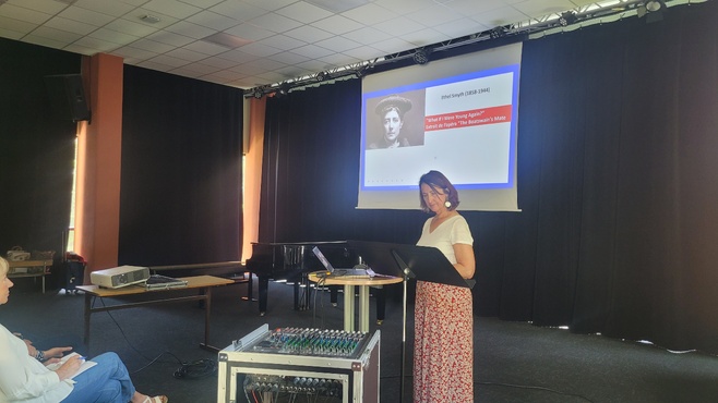 Claire Bodin est venue nous expliquer ce que veut dire être une femme et composer à travers l'histoire Claire Bodin est venue nous expliquer ce que veut dire être une femme et composer à travers l'histoire