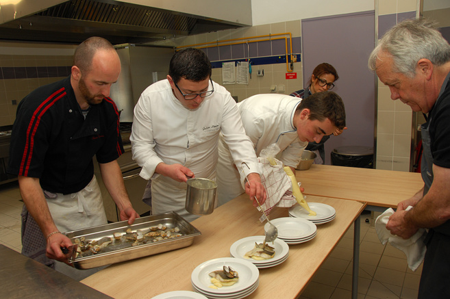 Un repas pour vaincre la mucoviscidose à Annot avec le chef Julien Lepine Un repas pour vaincre la mucoviscidose à Annot avec le chef Julien Lepine