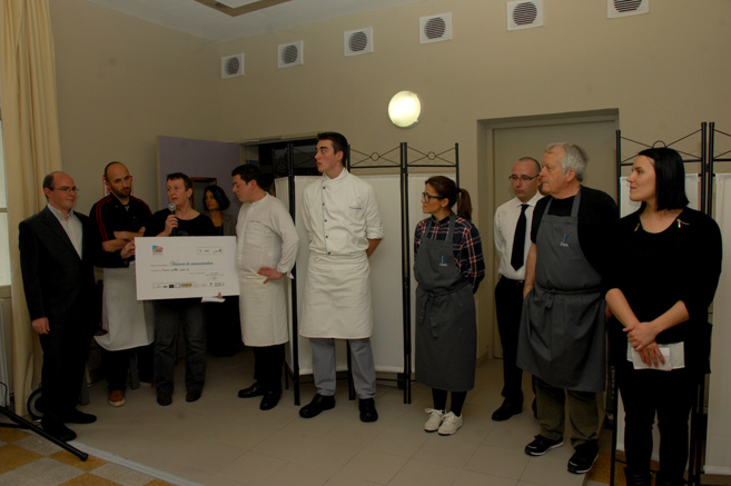 Un repas pour vaincre la mucoviscidose à Annot avec le chef Julien Lepine Un repas pour vaincre la mucoviscidose à Annot avec le chef Julien Lepine