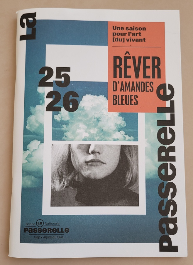 Première de couverture de la plaquette de la saison 2025-2026 Première de couverture de la plaquette de la saison 2025-2026